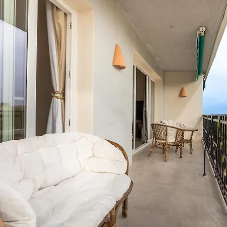 Resting Of Peace By The Sea Apartment